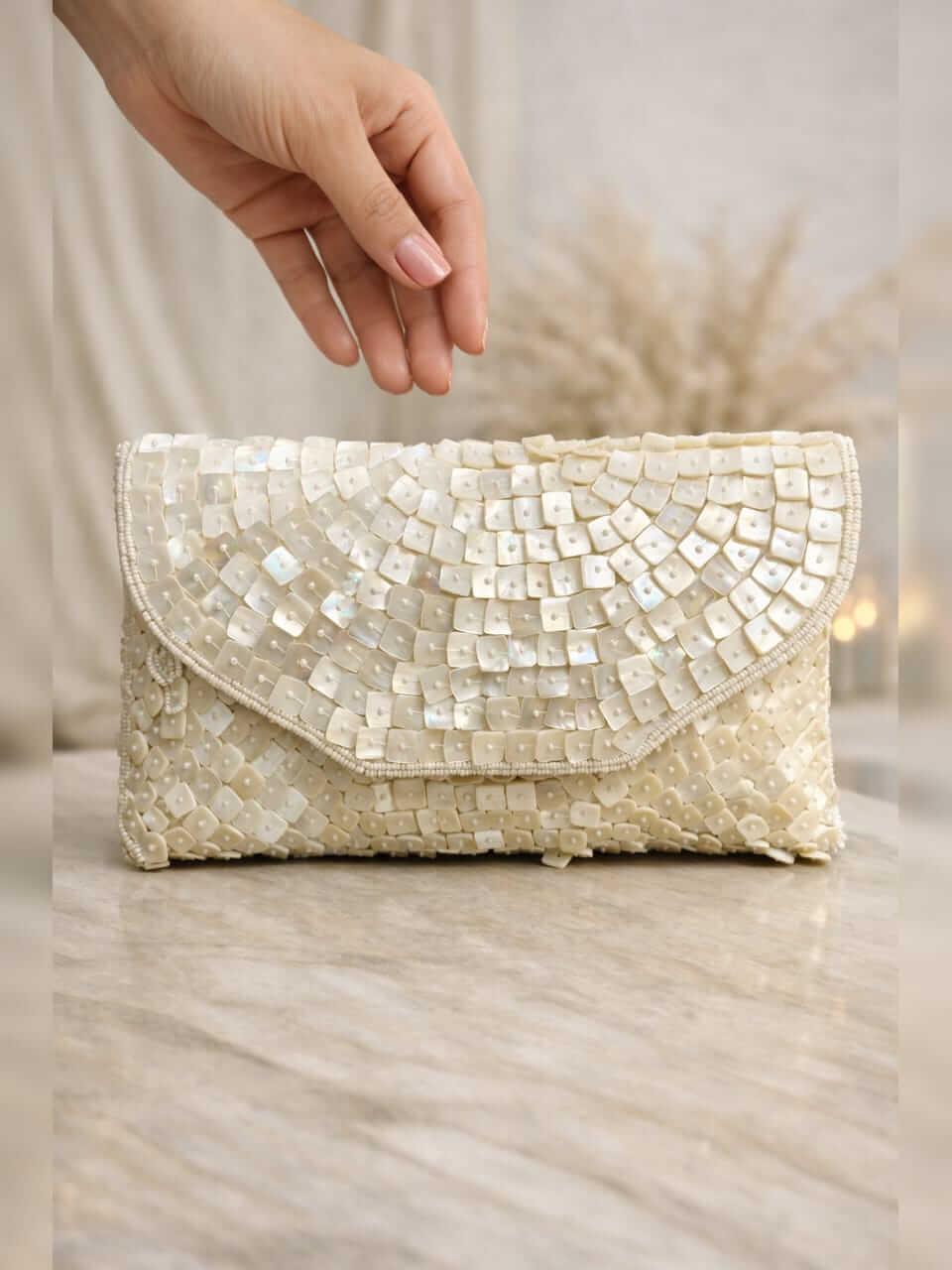 Shell & Pearl Clutch